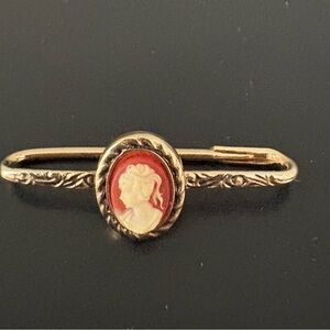 Vintage Cameo Scrolling Etched Safety Pin Style Gold tone Jewelry Brooch